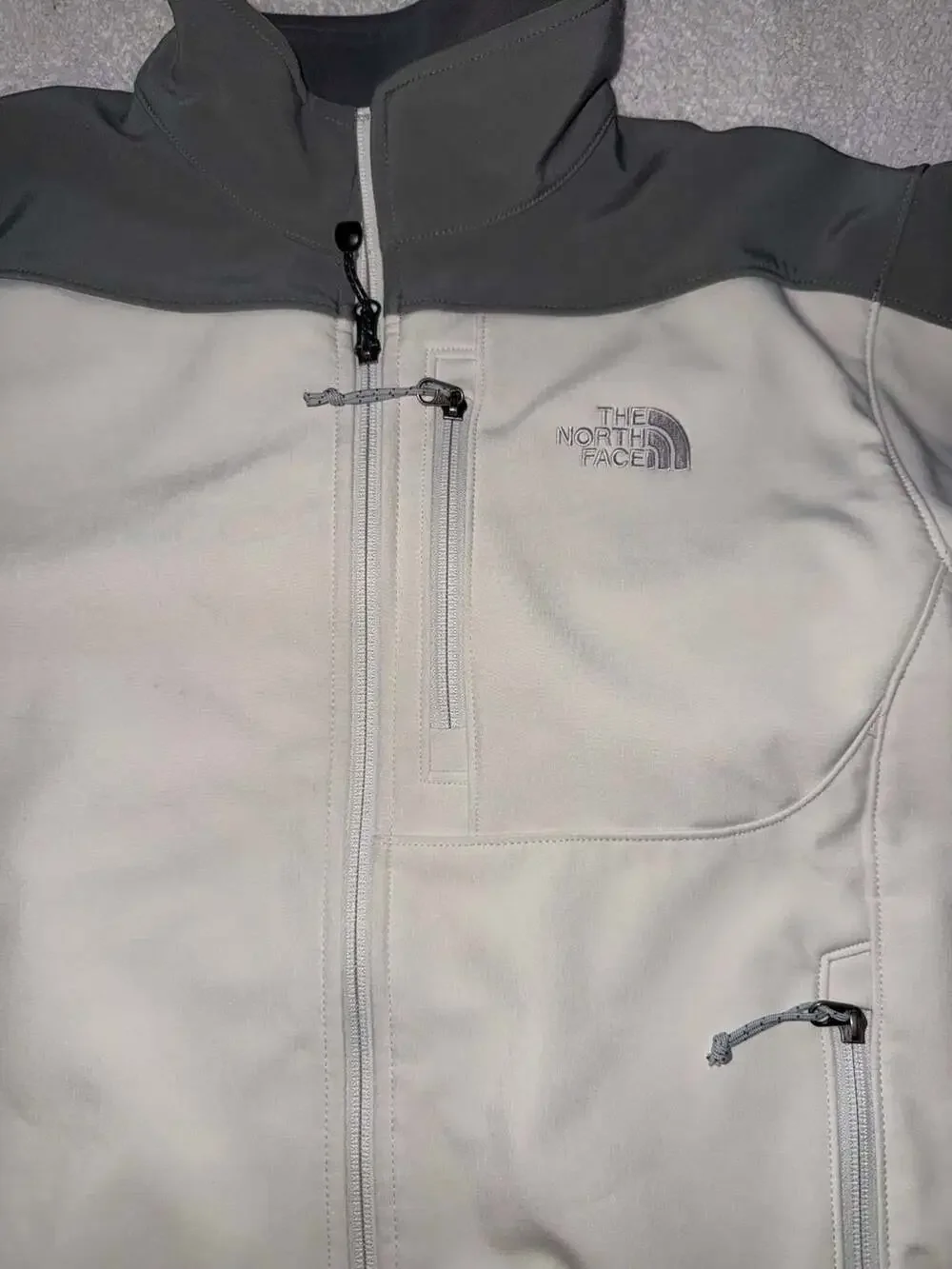 The North Face Apex Softshell Jacket Size M White Gray TNF Apex